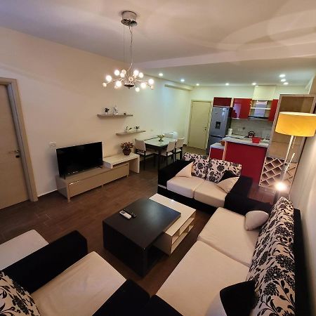 Spacious And Cozy Apartment Tiranë Eksteriør bilde